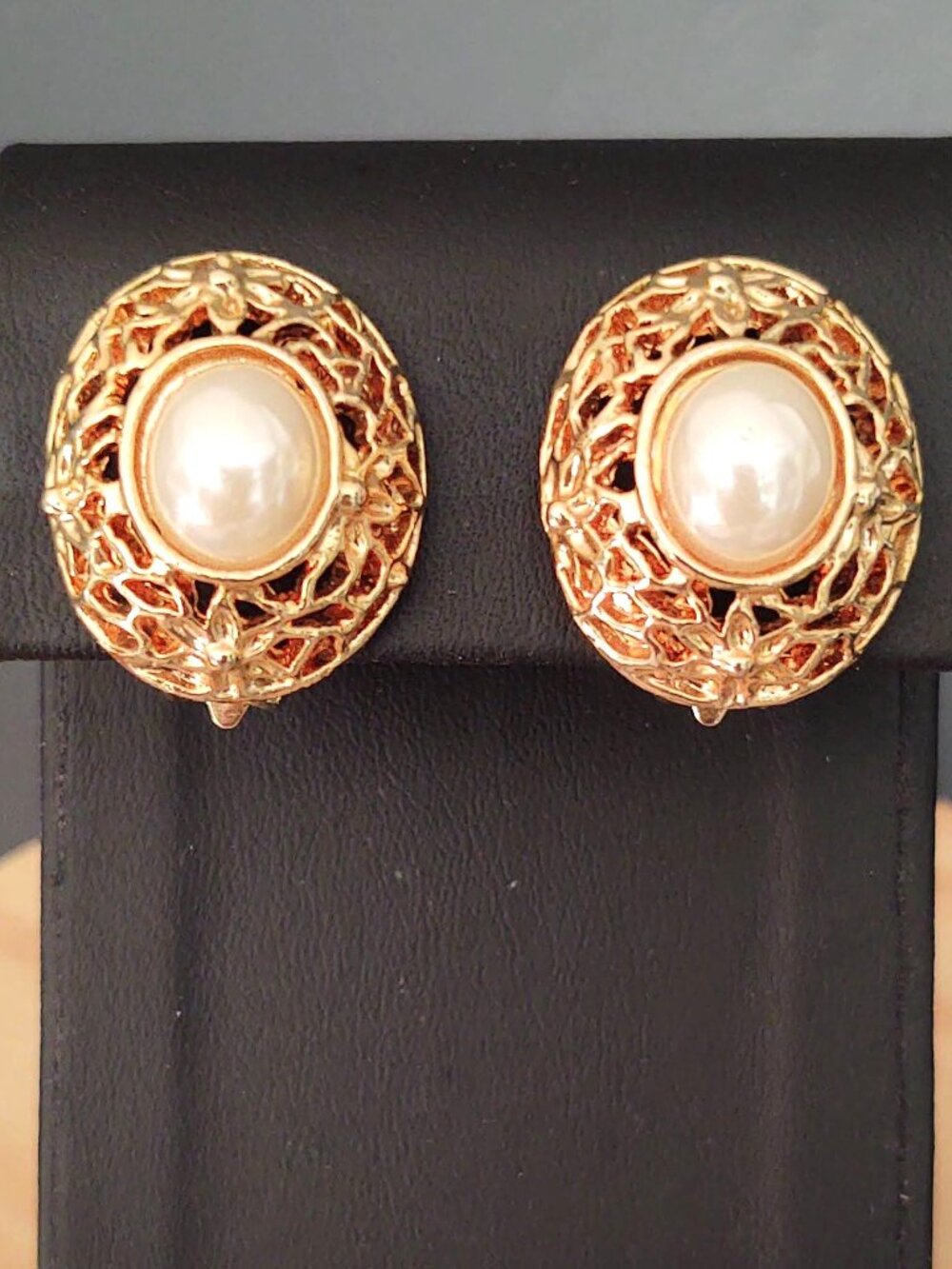 Vintage gold and faux pearl clip on earrings